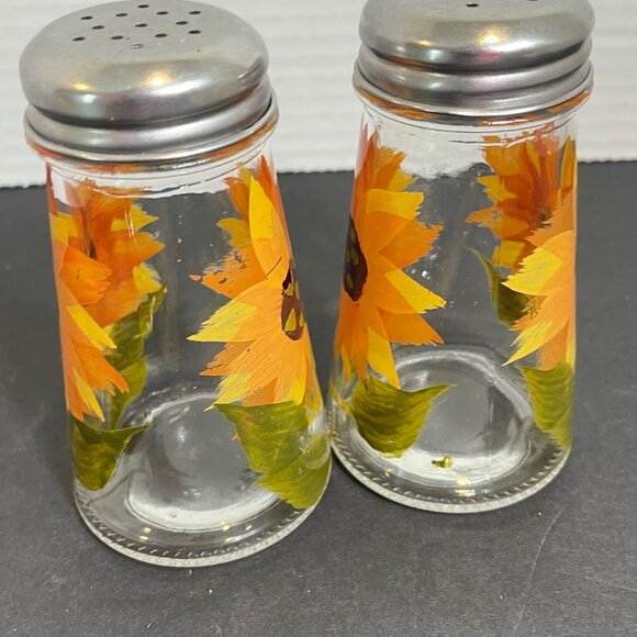 Vintage Glass Sunflower Salt & Pepper Shakers Hand-Painted Design With Metal Lid - Picture 6 of 9